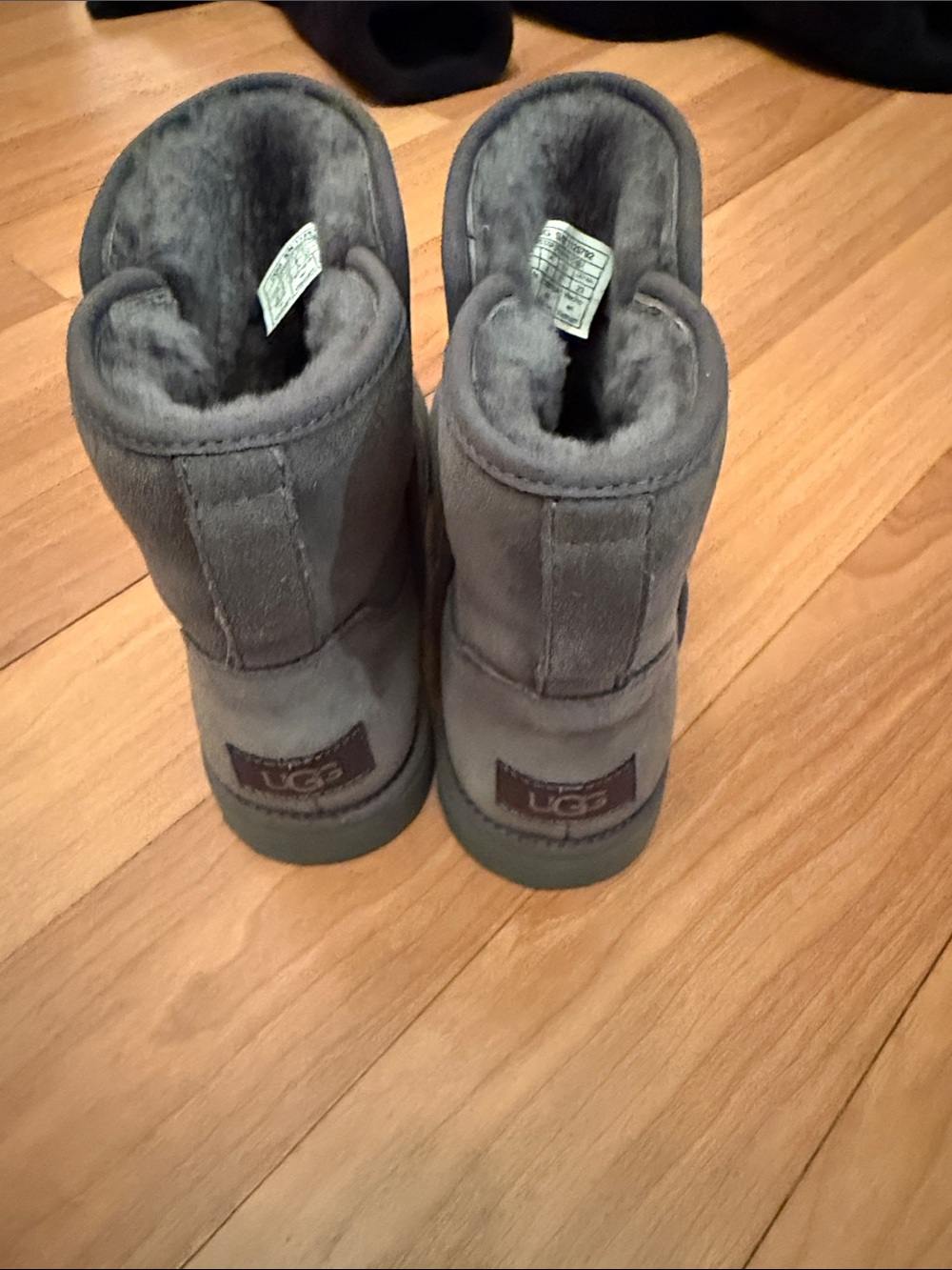 UGG Womens Short Shearling Boots - Gray